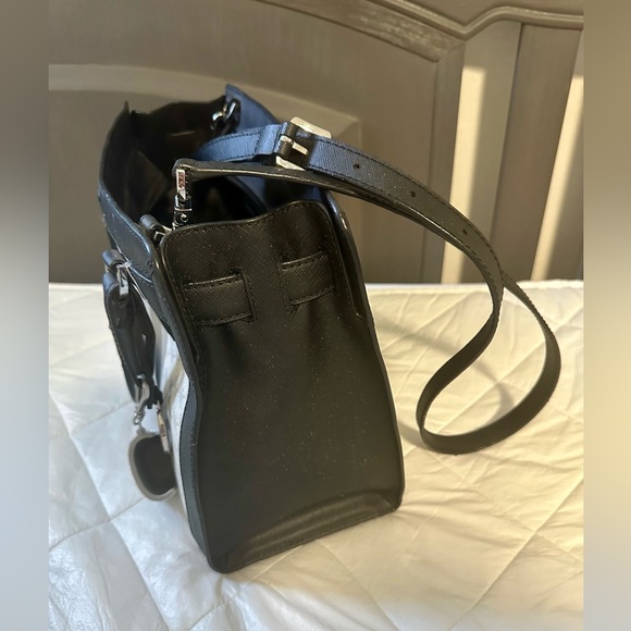 🔥BUNDLE of 4 pieces Authentic Michael Kors Center Stripe - A STEAL OF A DEAL 🔥 - Picture 5 of 16